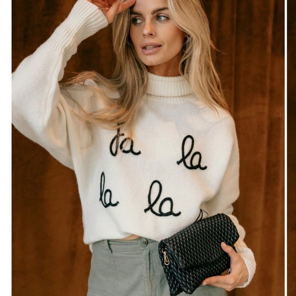 GILLI The Fa La La White & Black Turtleneck Sweater - Picture 1 of 9